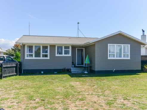 413 Kotuku Street, Camberley