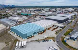 Up To 4,500m² Of Gantry Warehouse