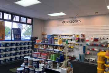 Trade Retail Shop Available for Lease