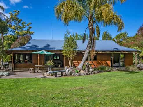 1291 State Highway 1, Hikurangi