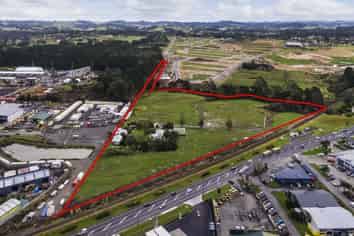 Large format yard space in Kumeu