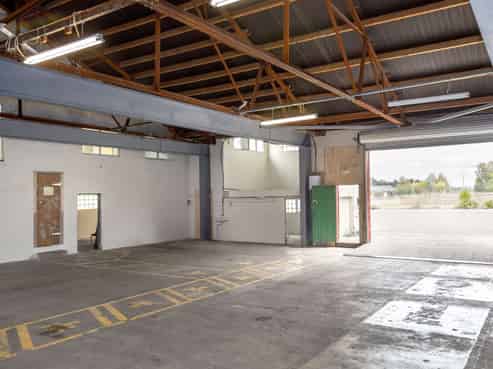 Workshop-Warehouse for Lease