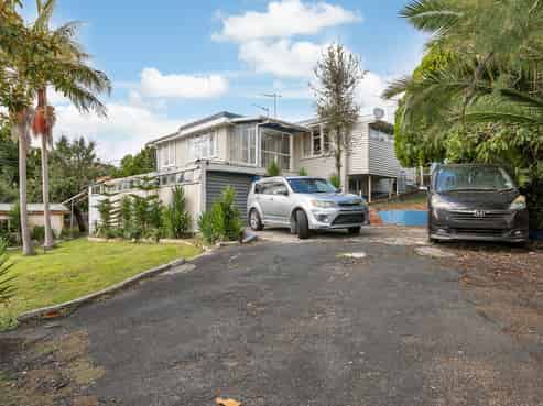 12 Toetoe Road, Otaika