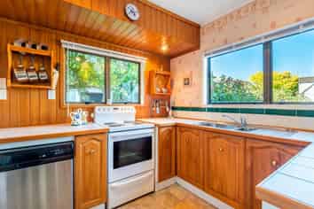 2/3 Killarney Avenue, Torbay