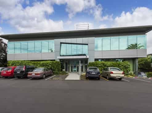 Immaculate ground floor office