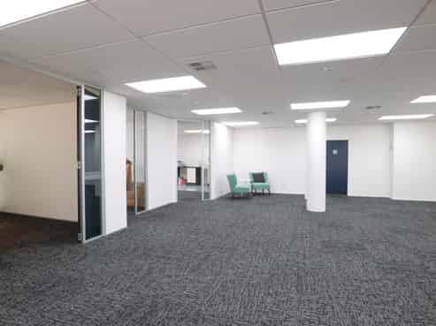 Immaculate ground floor office