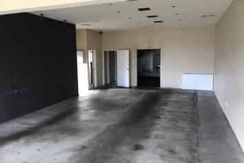 Excellent Cornersite for Restaurant/Retailer