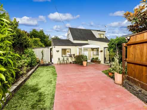 9A Hanlon Crescent, Narrow Neck