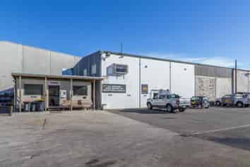 Middleton Warehouse/Office + Yard