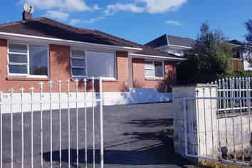 12 Mickle street, Te Atatu South