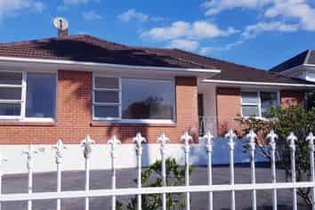 12 Mickle street, Te Atatu South