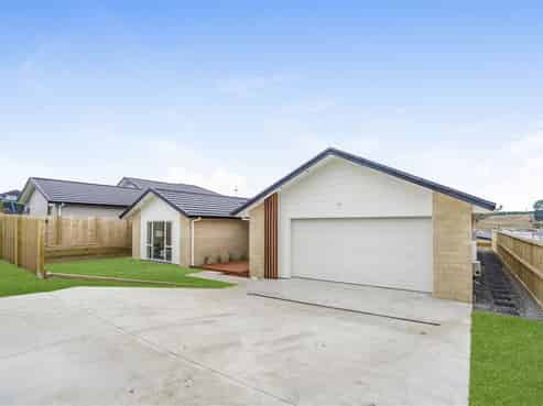 10 Paiaka Place, Rototuna North