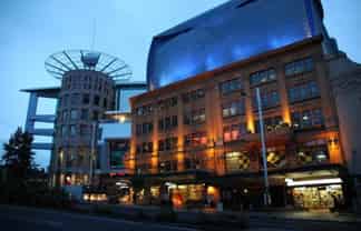 Queen Street Retail Opportunity!