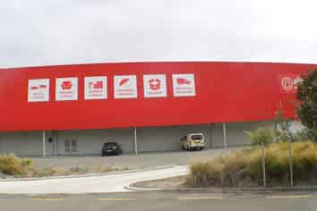 Large Highbay warehouse & secure yard