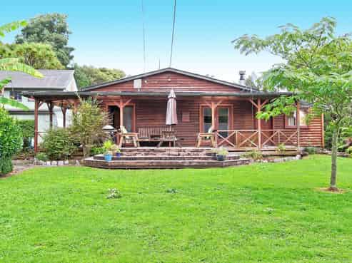 916 Fairdown Road, Denniston