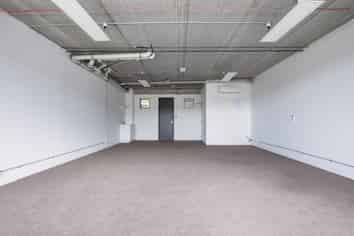 Last retail unit - The Link