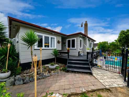 1 Miro Street, Kerepehi