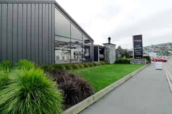 Retail/Showroom in Ferrymead