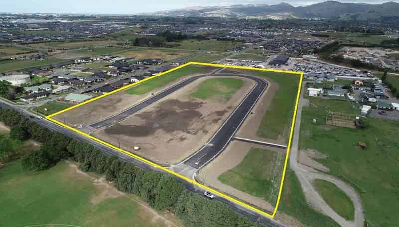 10-12 Wilmers Road, Hornby