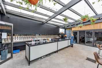 MOTIVATED VENDOR - NEW RETAIL UNITS FROM $640,000