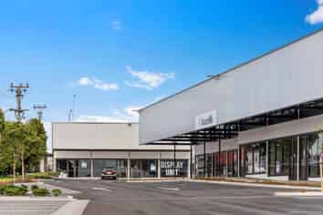 MOTIVATED VENDOR - NEW RETAIL UNITS FROM $640,000