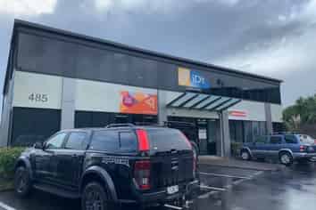 MODERN OFFICES WITH A VIEW