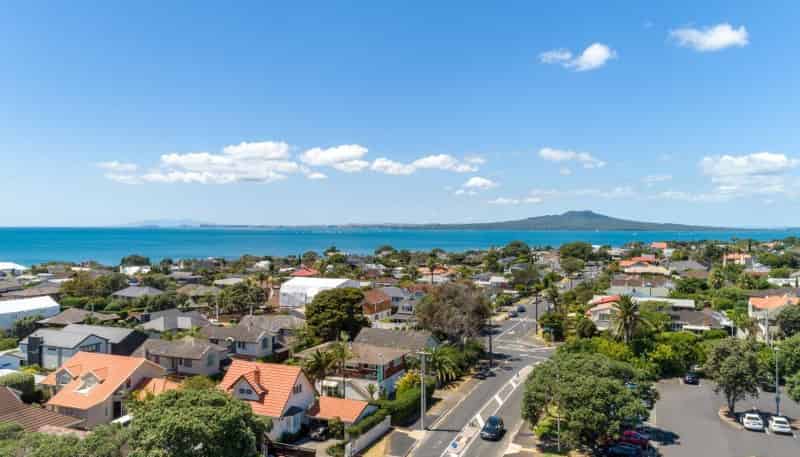 707 Kitchener Road, Milford