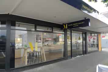 59m2* Retail with profile in Linwood