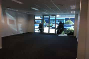 Smart Office / Showroom / Warehouse in Riccarton