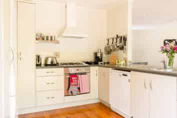 24A Korotaha Terrace, Rothesay Bay