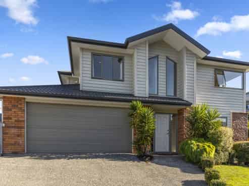 5 Mcewen Crescent, Riverstone Terraces