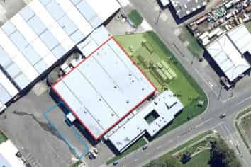 Warehouse 3,100 m2 approx