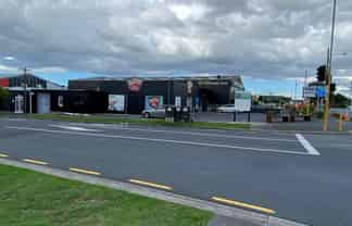 New Lynn last unit