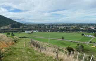 698 Hakarimata Road, 