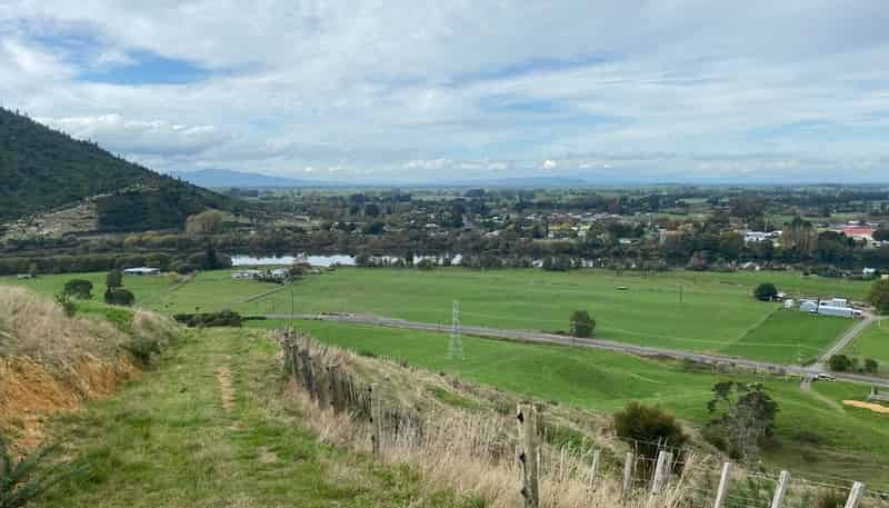 698 Hakarimata Road, 