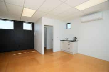 Elevated Workroom Space - 61m2