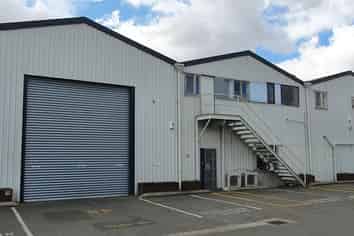 2370m² Warehouse in Middleton (Bay 2, 3 & 4)