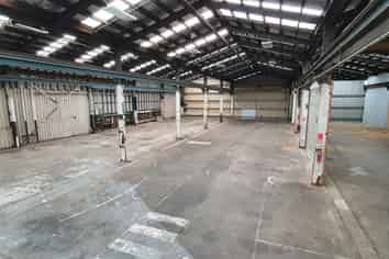2370m² Warehouse in Middleton (Bay 2, 3 & 4)