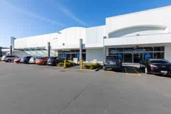 NORTHWOOD SUPA CENTA - RARE OPPORTUNITY