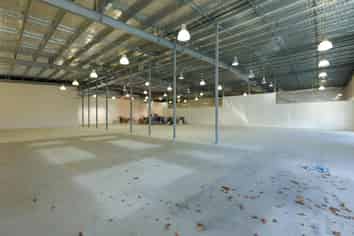 NORTHWOOD SUPA CENTA - RARE OPPORTUNITY