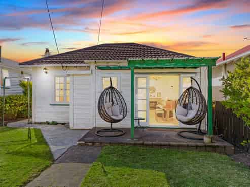 26 Kauri Street, Eastbourne