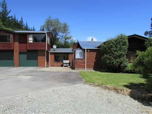 348 State Highway 6, Coal Creek