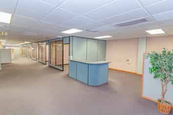 Dual-access central city office space