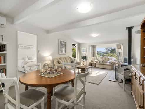 4/33 Halswater Drive, Churton Park