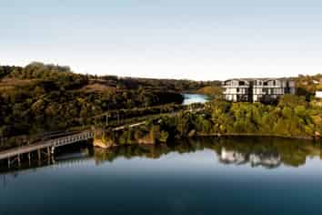 1 Purewa Road, Meadowbank