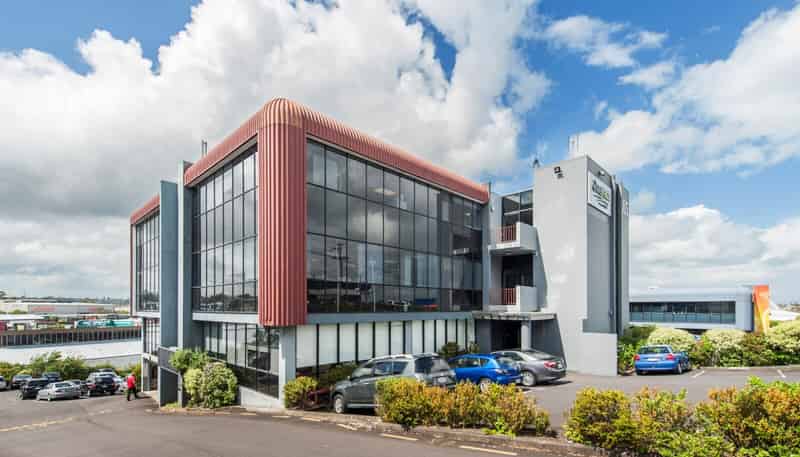  205-209 Wairau Road, Glenfield