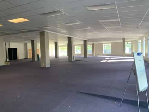 Flexible site: bulk retail/ office