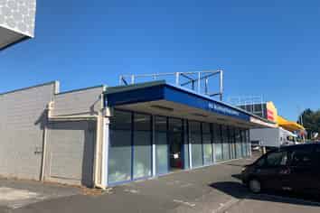 NORTH FACING ON FIRST AVENUE