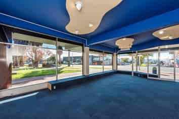 SUPERB CORNER SITE POSITIONING