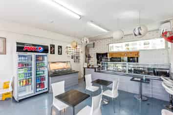 SUPERB CORNER SITE POSITIONING